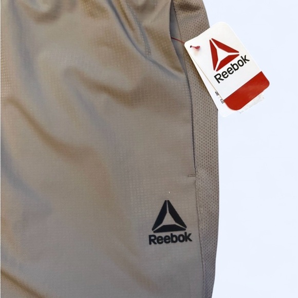Men’s Reebok Woven Shorts, Size 2XL, NEW WITH TAGS - Picture 6 of 8